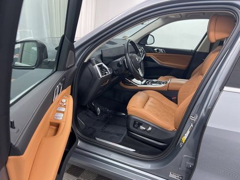 Used 2024 BMW X7 xDrive40i image 16