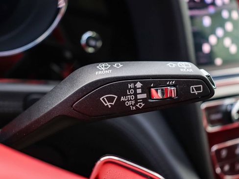 Used 2021 Bentley Bentayga AWD/4WD image 35
