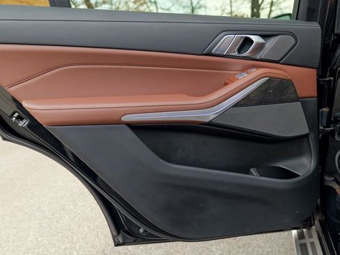 Used 2023 BMW X7 xDrive40i w/ Premium Package image 26