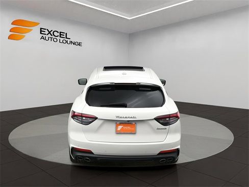 Used 2022 Maserati Levante Modena image 42