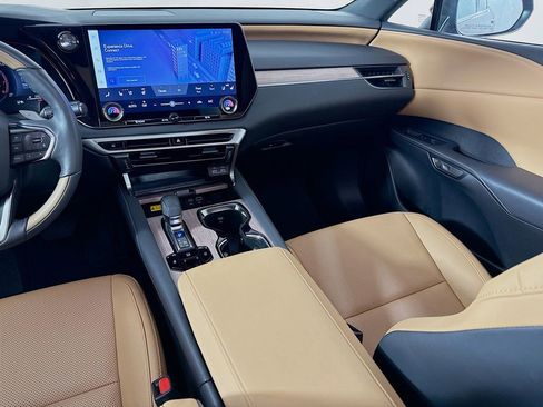 Certified 2025 Lexus RX 350 FWD image 24