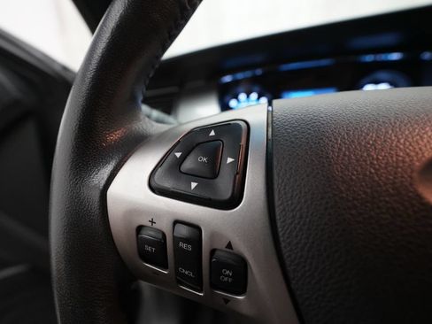 Used 2018 Ford Taurus SEL FWD image 17