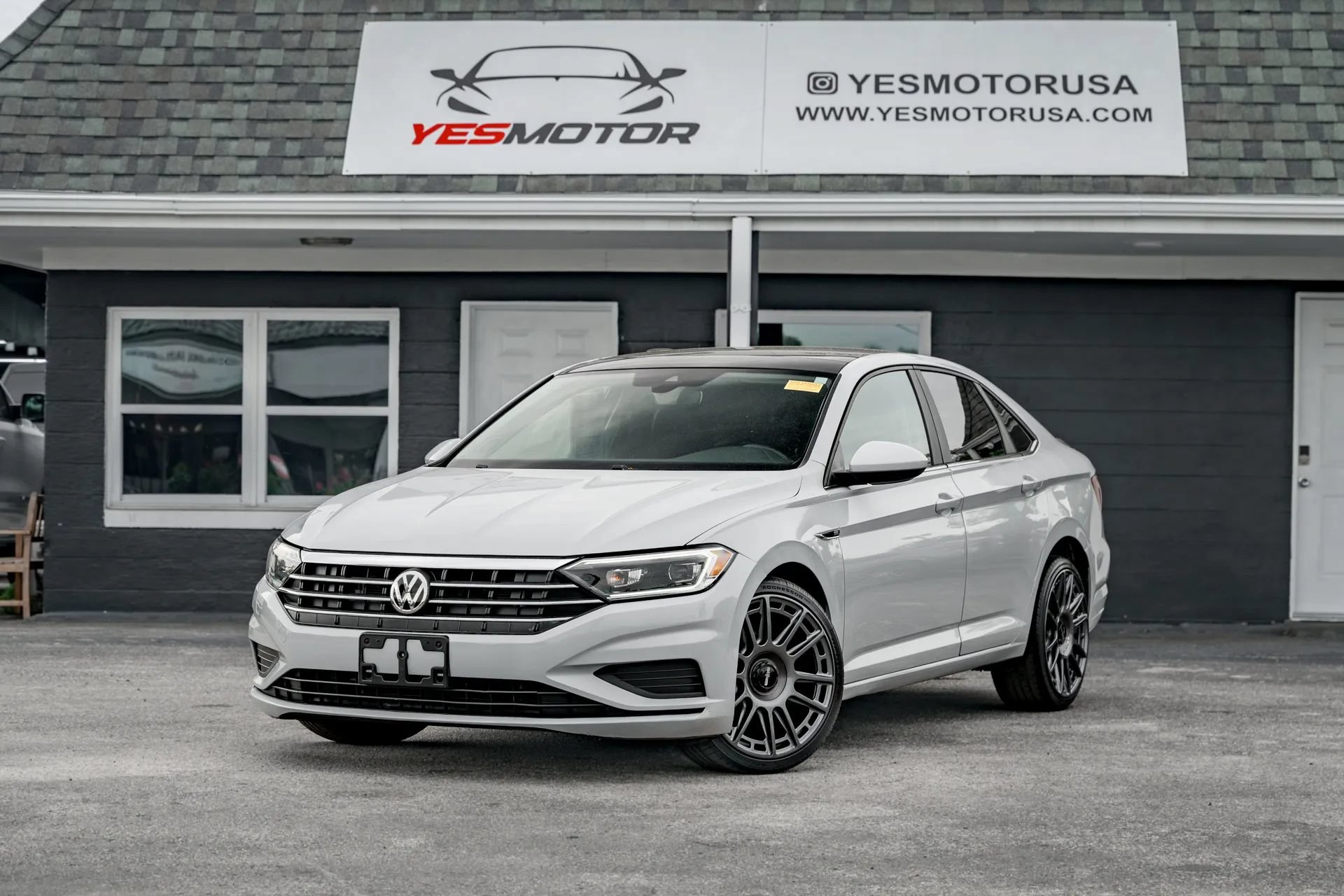 Used 2019 Volkswagen Jetta SEL FWD image 1