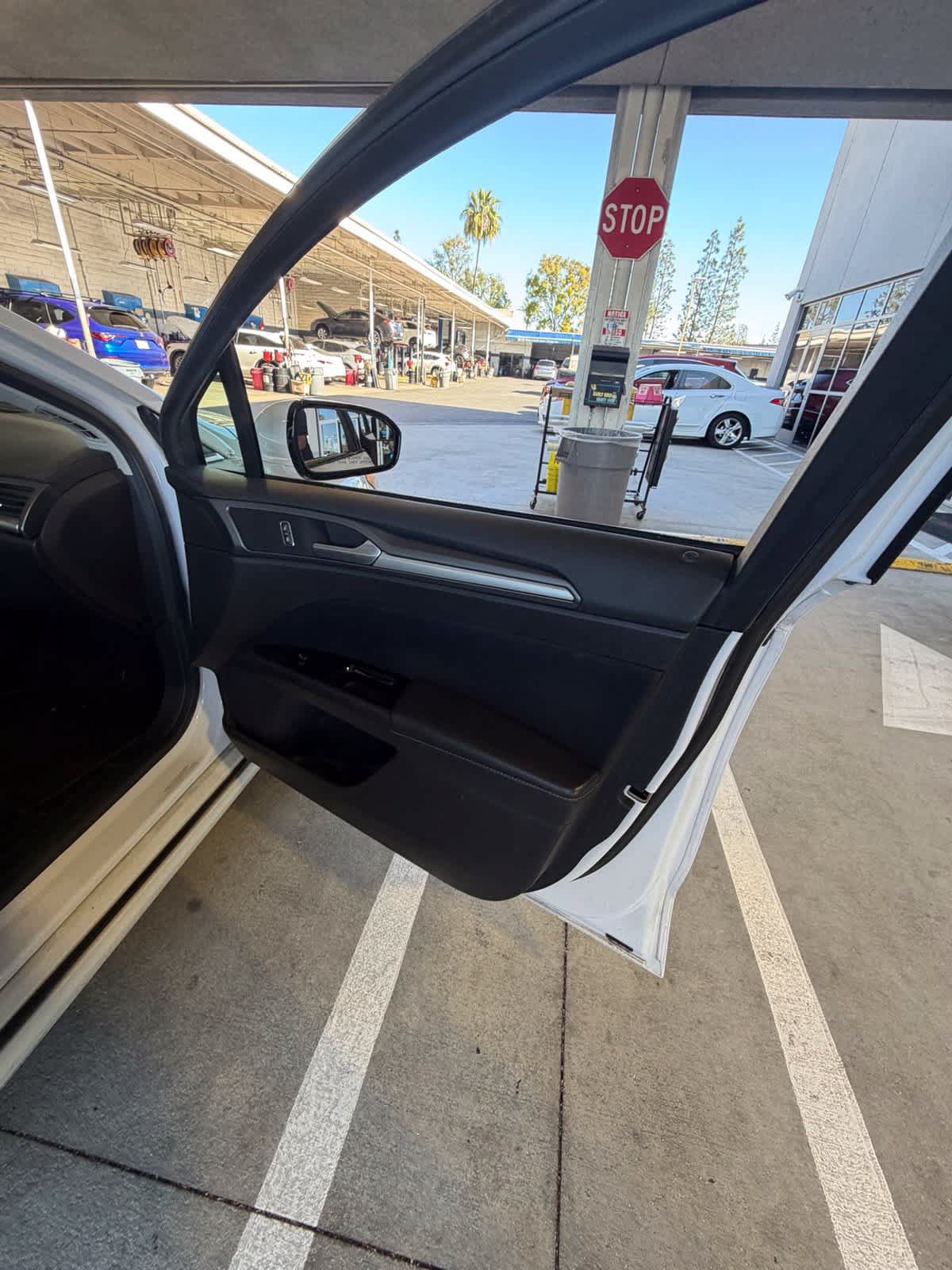 Used 2013 Ford Fusion SE FWD image 13