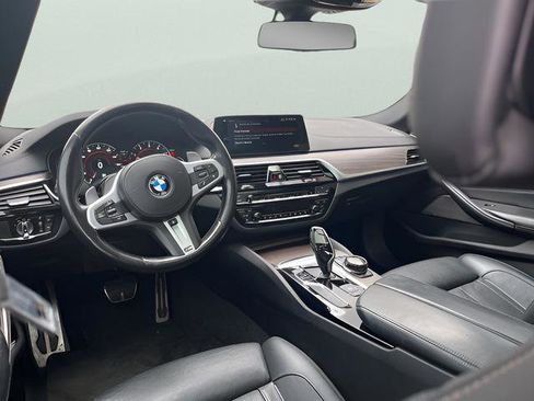 Used 2018 BMW M550i xDrive image 13