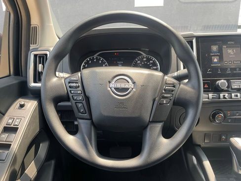 Certified 2025 Nissan Frontier SV RWD image 13