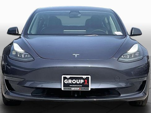 Used 2023 Tesla Model 3 Standard Range RWD image 3