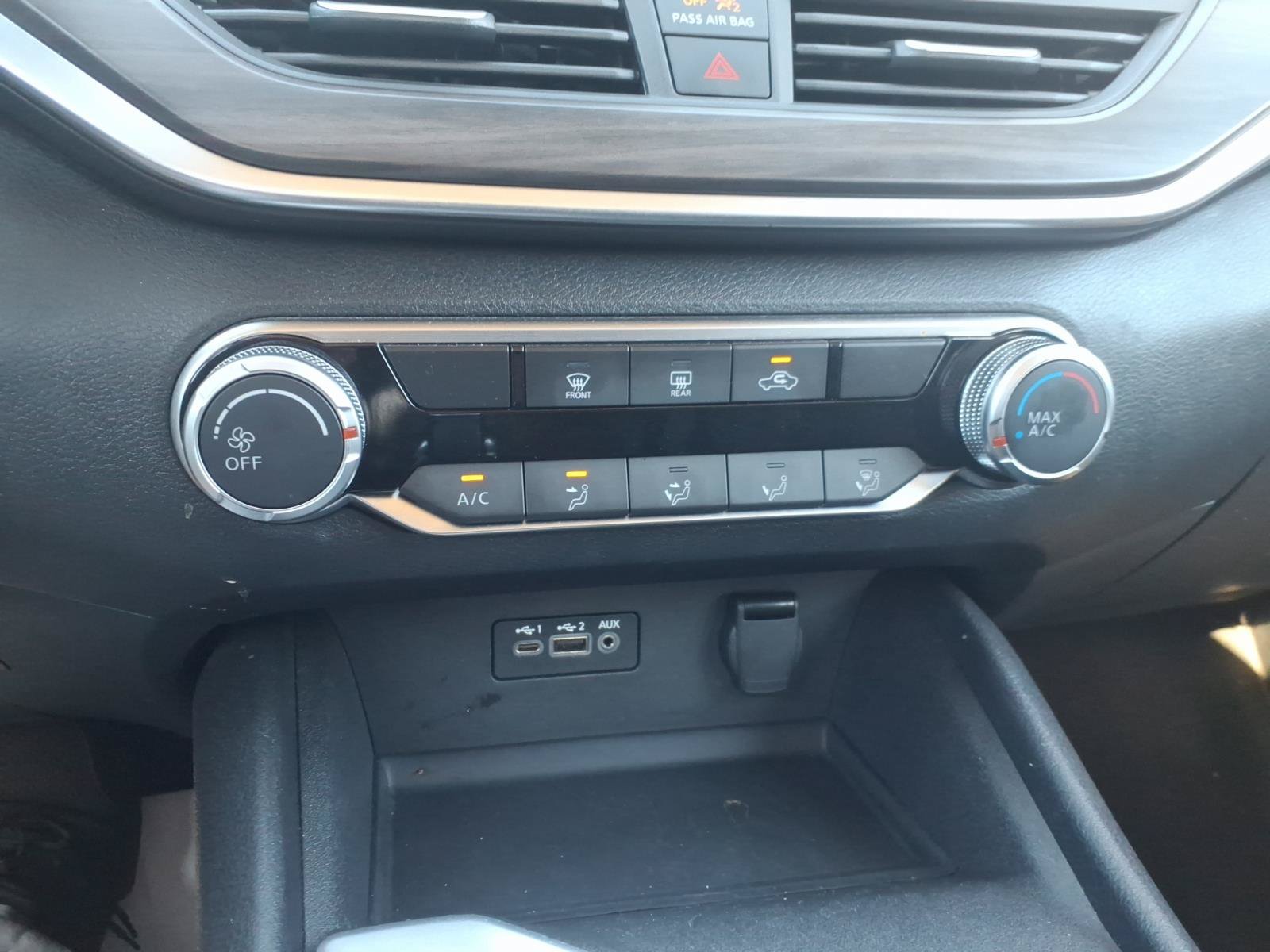 Used 2025 Nissan Altima 2.5 SV FWD image 24