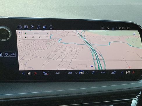 Certified 2025 Chevrolet Traverse LT image 14