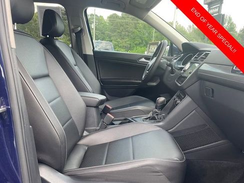 Used 2021 Volkswagen Tiguan SE image 14