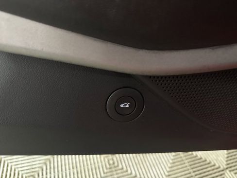 Used 2017 Chevrolet Camaro LT image 20