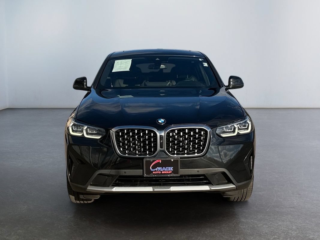 Used 2022 BMW X4 xDrive30i w/ Premium Package 2 AWD/4WD image 2