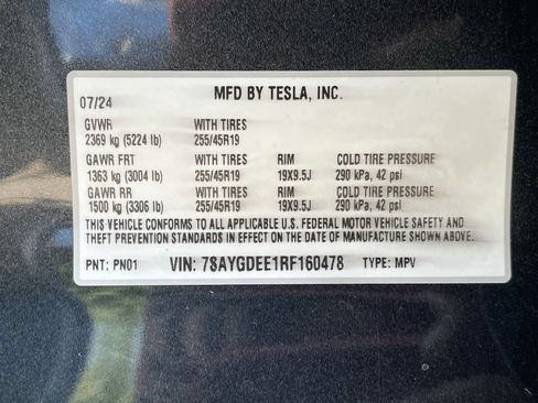 Used 2024 Tesla Model Y Long Range AWD/4WD image 30