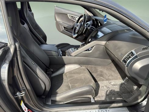 Used 2019 Jaguar F-TYPE Coupe image 11
