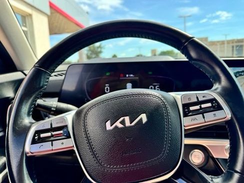 Used 2023 Kia Telluride S w/ S Sunroof Package FWD image 11