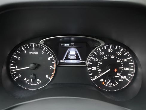 Used 2019 Nissan Pathfinder SV AWD/4WD image 31