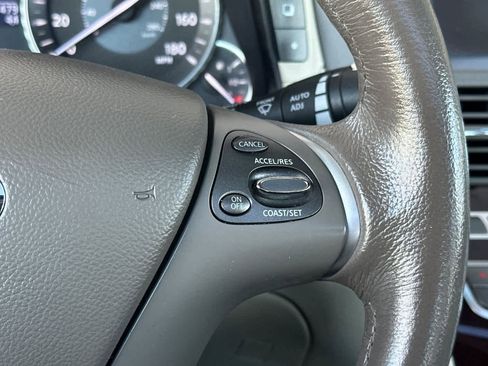 Used 2012 INFINITI M37 w/ Premium Pkg image 27