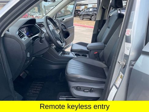 Used 2024 Volkswagen Tiguan SE FWD image 15