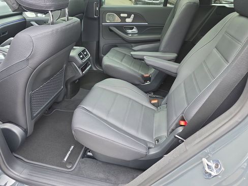 New 2026 Mercedes-Benz GLS 450 4MATIC image 10