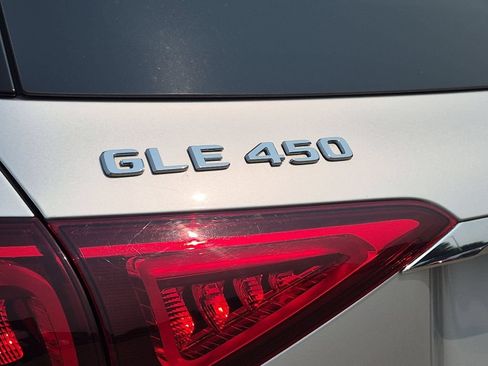 Used 2020 Mercedes-Benz GLE 450 4MATIC w/ MBUX Technology Package image 10