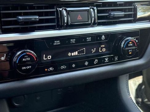 Certified 2024 Nissan Pathfinder SL w/ SL Premium Package image 17