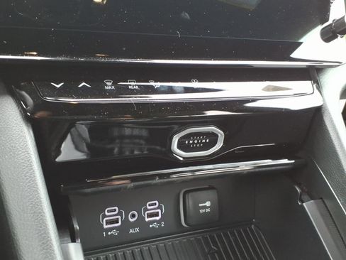 New 2026 Jeep Grand Cherokee Altitude AWD/4WD image 12