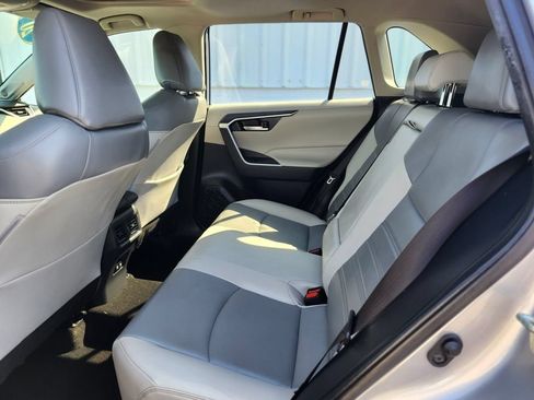 Used 2020 Toyota RAV4 XLE Premium AWD/4WD image 14