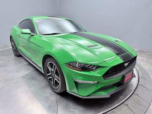 Used 2019 Ford Mustang Premium image 3