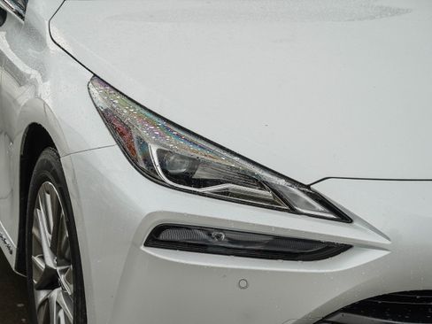 Used 2023 Toyota Mirai w/ Advanced Technology Package RWD image 9