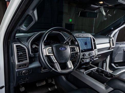 Used 2022 Ford F350 Platinum image 16