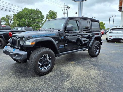 Used 2023 Jeep Wrangler Unlimited Rubicon 4xe image 7