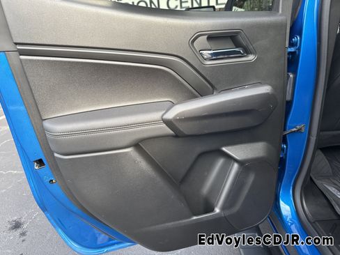 Used 2023 Chevrolet Colorado LT w/ LT Convenience Package III image 27