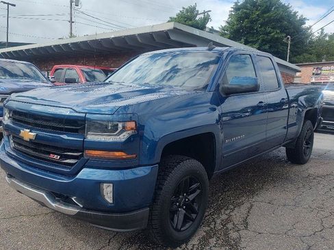 Used 2017 Chevrolet Silverado 1500 LT w/ All Star Edition AWD/4WD image 7