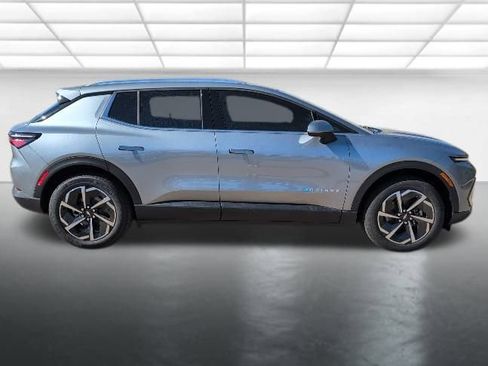 New 2026 Chevrolet Equinox EV LT AWD/4WD image 33