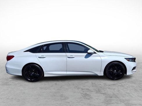 Used 2018 Honda Accord Sport image 7