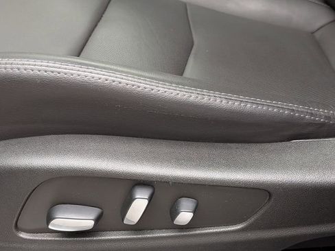Certified 2023 Cadillac XT5 Premium Luxury w/ LPO, Floor Liner Package AWD/4WD image 21