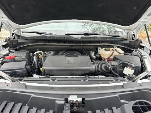 Used 2023 Chevrolet Suburban Premier image 34