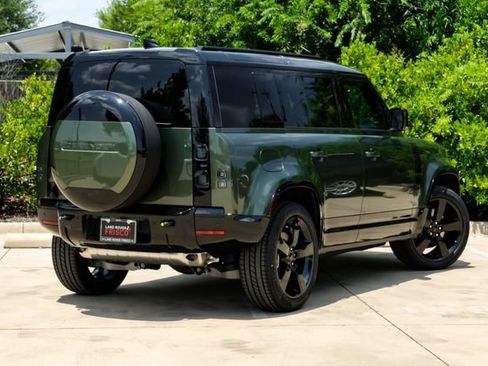 New 2026 Land Rover Defender 110 X-Dynamic SE AWD/4WD image 11