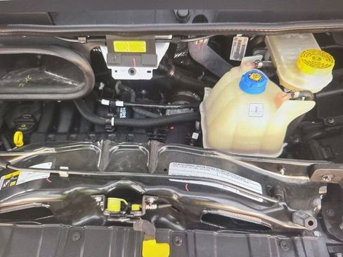 Used 2025 RAM ProMaster 2500 w/ Convenience Group image 19