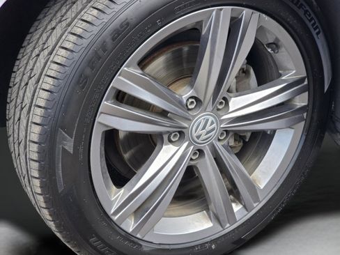 Used 2020 Volkswagen Jetta R-Line w/ R-Line Cold Weather Package FWD image 25