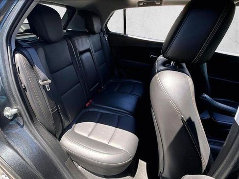 Used 2019 Chevrolet Trax Premier FWD image 28
