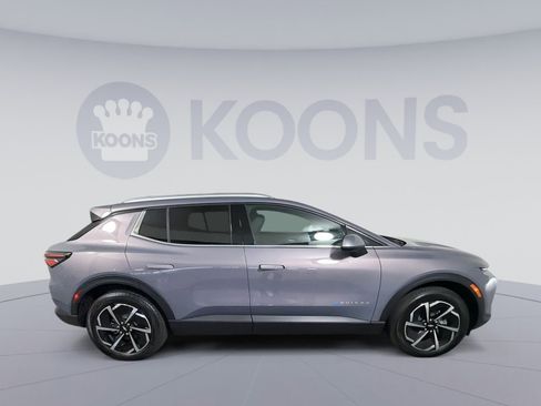 New 2026 Chevrolet Equinox EV LT image 8