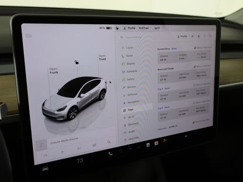 Used 2023 Tesla Model Y Long Range AWD/4WD image 31