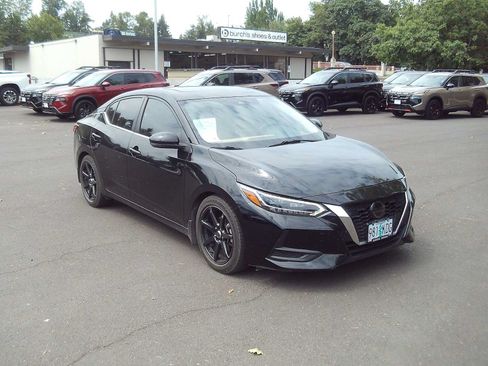 Used 2020 Nissan Sentra SV w/ SV Premium Package FWD image 7
