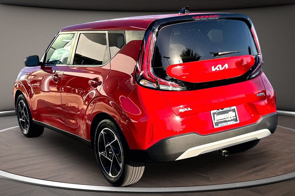 Used 2024 Kia Soul EX FWD image 5