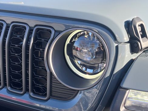 New 2026 Jeep Gladiator Sport image 11