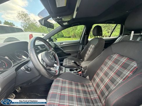 Used 2018 Volkswagen GTI SE FWD image 19