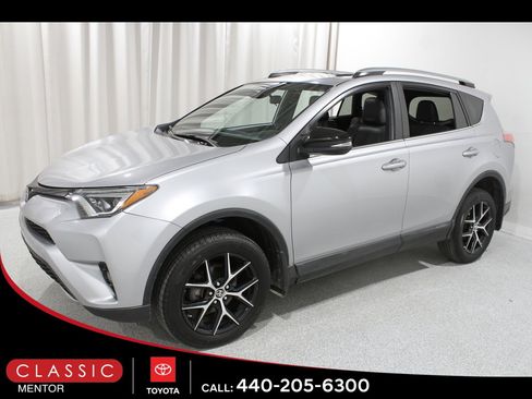Certified 2017 Toyota RAV4 SE image 3