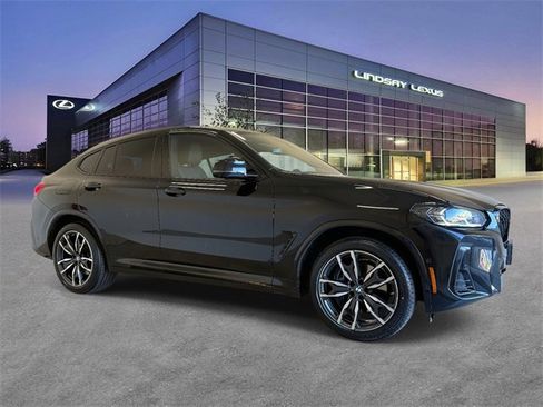 Used 2023 BMW X4 xDrive30i w/ M Sport Package image 9