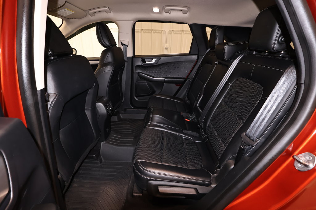 Certified 2020 Ford Escape SEL AWD/4WD image 17